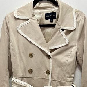 Banana Republic water resistant jacket (tan)